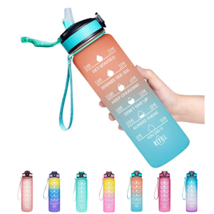 كوب ماء بارد من البلاستيك بجدار مزدوج من أغطية قوس قزح