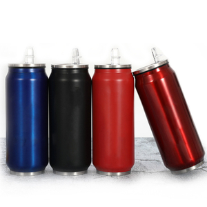 كوب نحيف مزدوج الجدار من الفولاذ المقاوم للصدأ مع غطاء لولبي