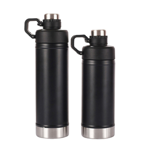 حافظ على زجاجة مياه السفر في الهواء الطلق مع الشركة المصنعة