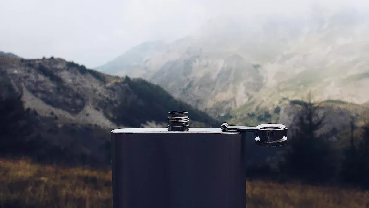 هل قوارير الورك تفسد المشروبات؟